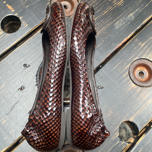 Tory Burch Reva Dark Brown Patent Leather Ballet Flats with “Snakeskin” Pattern - Picture 6 of 9